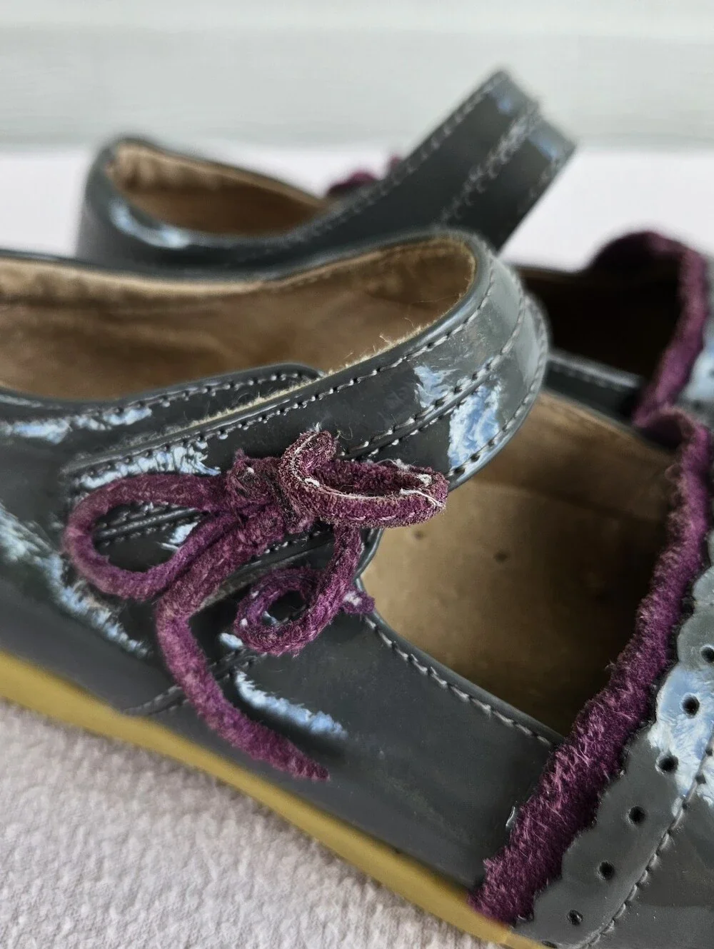Livie & Luca Bluebell Mary Jane Girl SZ 11 Grey Patent Leather Purple Flat
